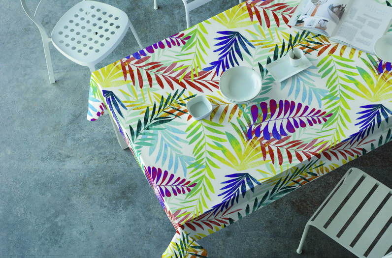 Mantel con hojas de colores